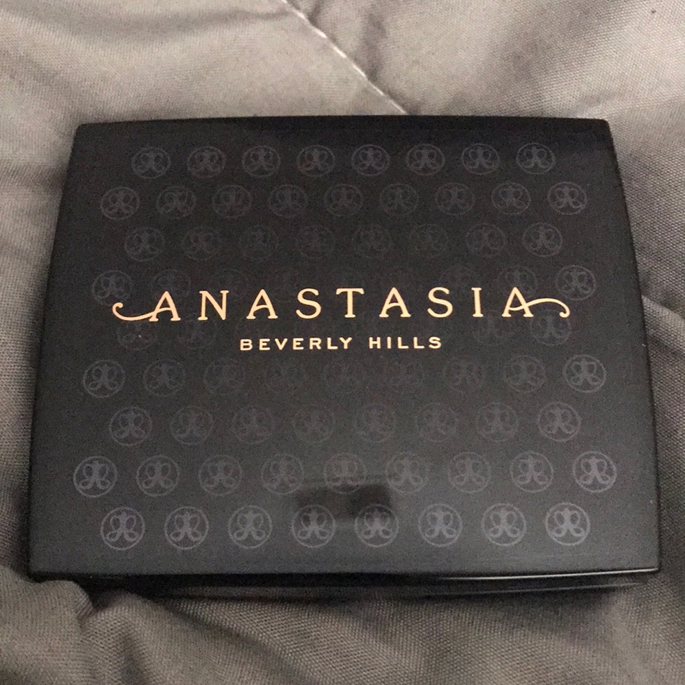 Anastasia | Bronzer